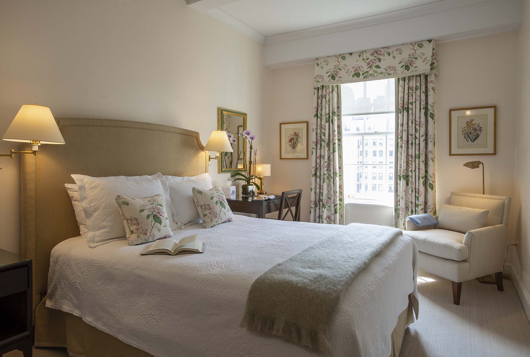 Deluxe Room, King Bed